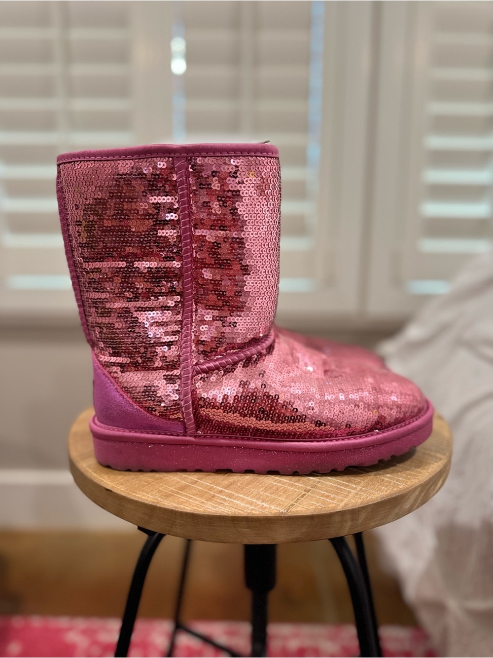 UGG Classic Short Sequin Boots Pink Sparkle Fuchsia Style #1094982 Size 8 - Picture 2 of 10